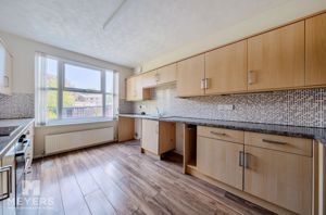 Photo 17- click for photo gallery